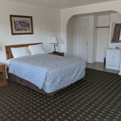Deluxe Inn Hotels near حديقة حيوان أوكلاند
