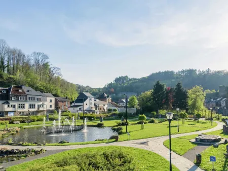 Cottage in Ardennes with Heated Pool Отели в г. Ла Рош-ан-Арден