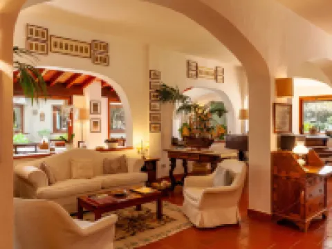 ノラ クラブ ホテル プーラのホテル