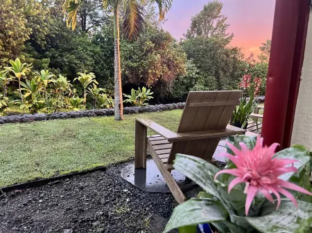 Mango Sunset Bed and Breakfast Отели рядом с достопримечательностью «Маниниауоли Бич»