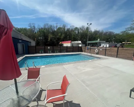 Lighthouse Inn & Suites Hotels in Hannibal