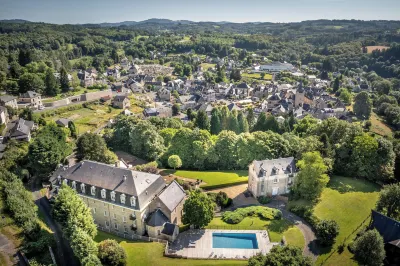 Le Prieuré Corrèze Hotels in Meyrignac-l'Église