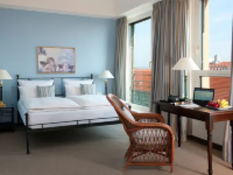 ホテル エルプフロレンツ ドレスデン ドレスデンのホテル