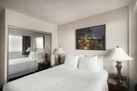 The Business Inn Отели рядом с достопримечательностью «Национальный военный мемориал Канады»