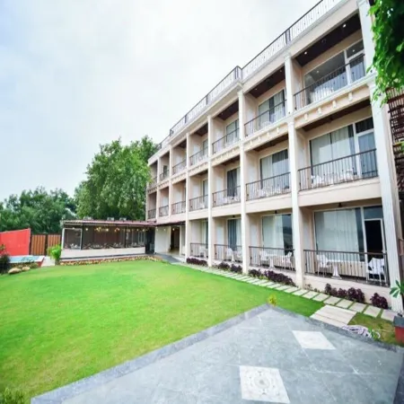 Hotel Aviral Ganga
