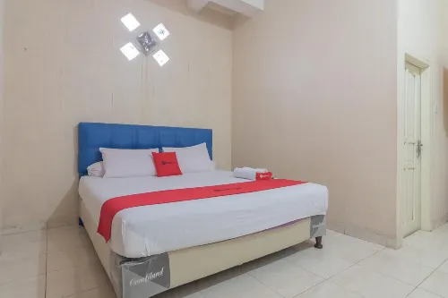 RedDoorz Syariah Near Terminal Batu Ampar 2 Hotels in North Balikpapan