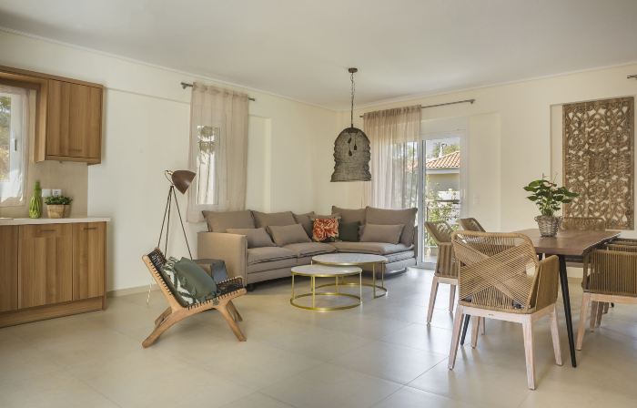 Meliti Waterfront Suites