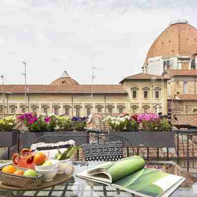 A Few Steps to The Duomo Majestic 5Bd Apt Others