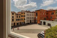 Puccini Penthouse with Terrace Inside Lucca