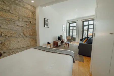 Courtyard Oporto Design Apartment D Отели рядом с достопримечательностью «Parque de São Roque»