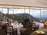 Hotel Quito Hotels near Guapulo Park