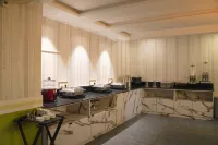 Ariena by Aba Hotel - 朝食