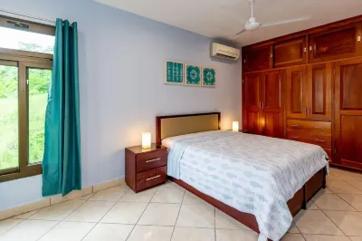 2-Bedroom Condo with Ocean View and Pool Hotels near Why Not Oceanic Sailing Experience