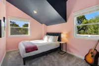 The Magnolia House in Old Town - Private Hot Tub