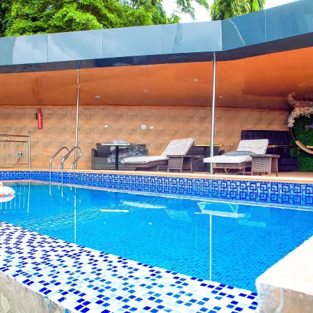 Ryan Hotel and Suites