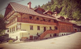 Rooms & Apartments Pr Matjon