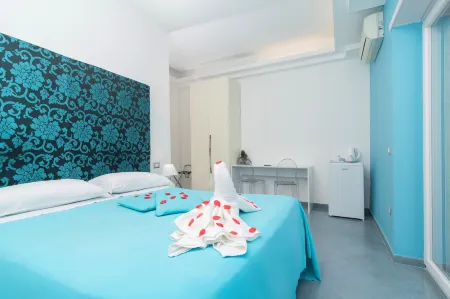 Guest House Emily Suites Sorrento Отели рядом со станцией Сорренто