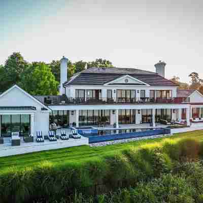 Kingsmill Resort Hotel Exterior