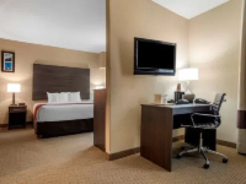 Comfort Suites Mobile West/Tillmans Corner Hotels in Mobile County