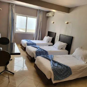 Résidence Hotelière Fleurie Отели рядом с достопримечательностью «Легзира»