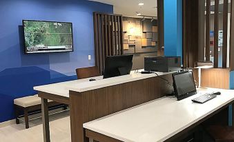 Holiday Inn Express Naples South - I-75