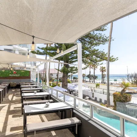Peninsula All Suite Hotel by Dream Resorts Отели рядом с достопримечательностью «Бантри-Бэй»
