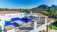 Desert Dreams & Poolside Scenes—The Ultimate Getaway
