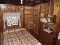 Pine Crest- Historic 3 bedroom Log Cabin built in the 1930's by the CCC.