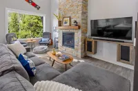 Luxurious Amenities and Scenic Views - Stunning Keystone Retreat