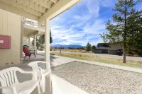 Heated Pool and Cozy Patio - Inviting Winter Park Haven Hotels in Tabernash