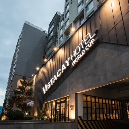 Vistacay Hotel Worldcup Отели рядом с достопримечательностью «Парк развлечений Seri World»