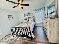 Luxurious Oasis with Covered Porch and Modern Amenities - Stunning Retreat Hotel a Surfside Beach