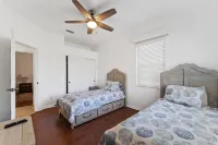 Private Saltwater Pool and Spacious Outdoor Living - Inviting Oasis Hotels in North Port