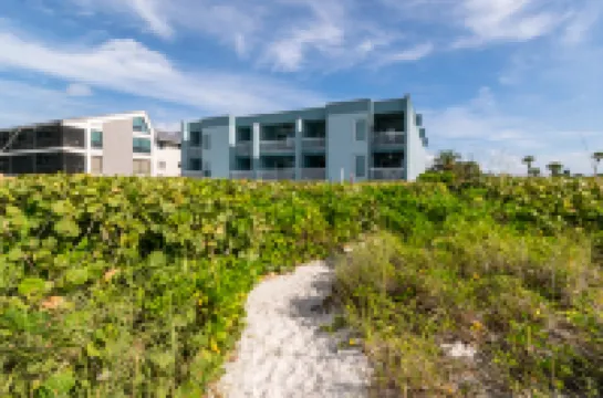 Direct Beach Frontage and Heated Pool - Charming Coastal Hideaway