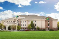 Holiday Inn Express & Suites Bellevue (Omaha Area) Hotels in Bellevue Second II