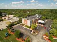 Holiday Inn Express & Suites Middleboro Raynham Hotel a Raynham