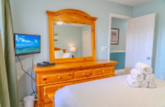 Stunning Golf Course Views and Indoor Pool - Charming Coastal Retreat Hotels in Carolina Forest