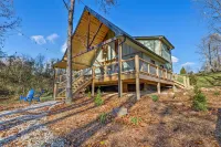 WiFi, Hot Tub & Pets - EagleRock Retreat in Red River Gorge, KY! Hotels in Lee County