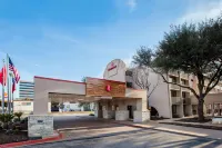 Ramada by Wyndham Austin South فنادق في أوستين