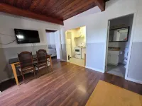 Falcon Nest Motel Hotels in Duncan