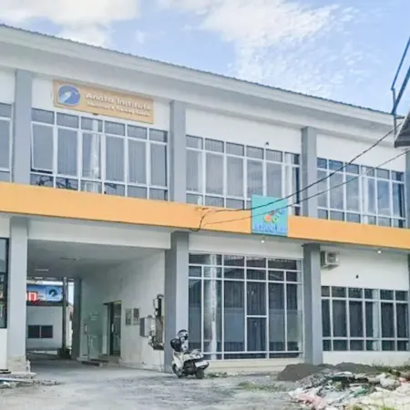 RedDoorz near Universitas Hasanuddin Makassar