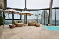 The Michelangelo Towers - 5-Star