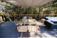 Stunning Rooftop Cabin with HotTub, WiFi, Views