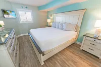 Luxe Amenities and Ocean Views - Spectacular Beachfront Escape Hotel in zona NMB Nature Trail