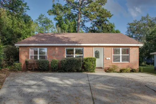 4BD w/ Backyard BBQ & Games - 5Mins FSU & Downtown