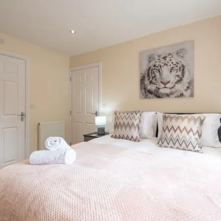 Apartment 8 Отели в г. Уорксоп