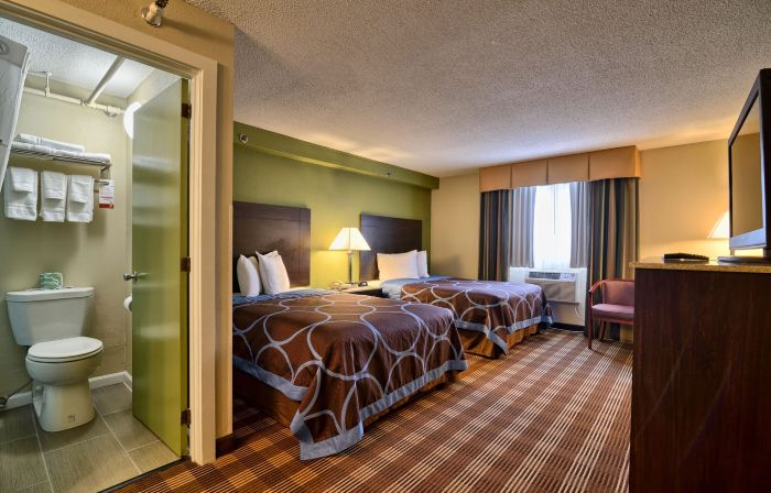 Super 8 by Wyndham Bangor