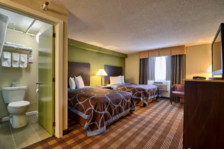 Super 8 by Wyndham Bangor Отели рядом с достопримечательностью «John Bapst Memorial High School»