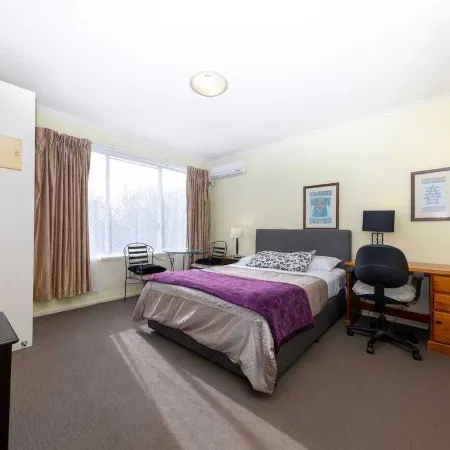 Knightsbridge Apartments Отели рядом с достопримечательностью «Прямоугольный стадион»