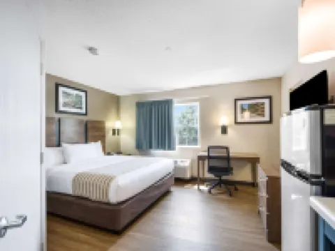 Suburban Studios Sterling - Washington Dulles Hotels in Potomac